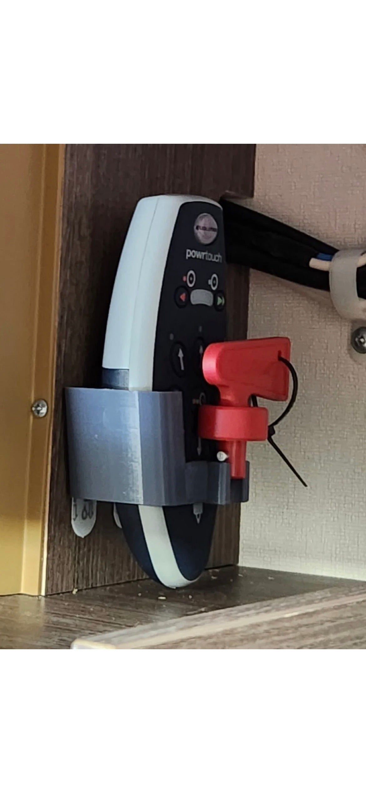 Caravan Remote Holder (Powertorch)